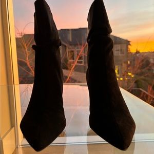🖤 Black Suede Pointed Heels🖤